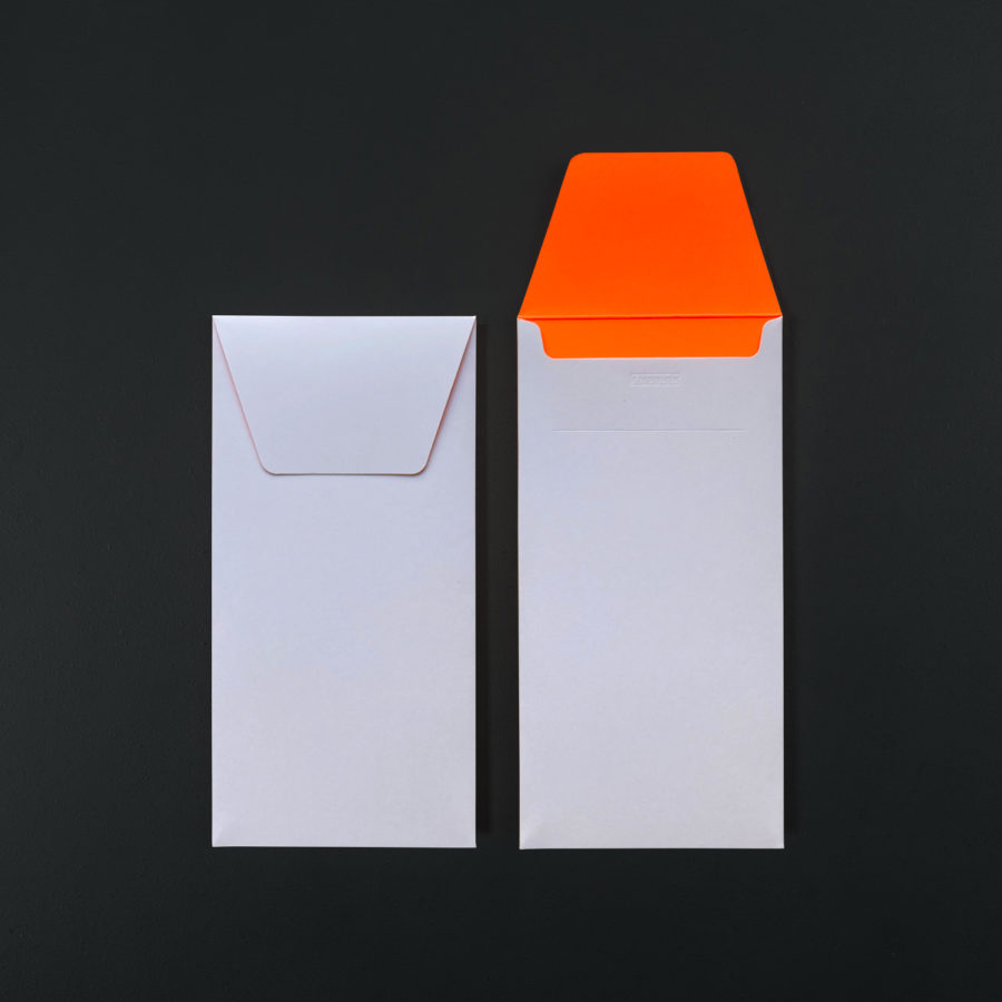 11x22cm DL WHITE / FLUO ORANGE INTERIOR ENVELOPE