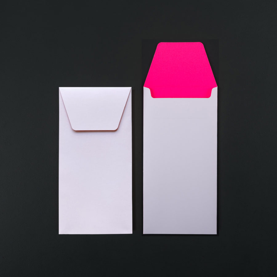 11x22cm DL WHITE / FLUO PINK INTERIOR ENVELOPE